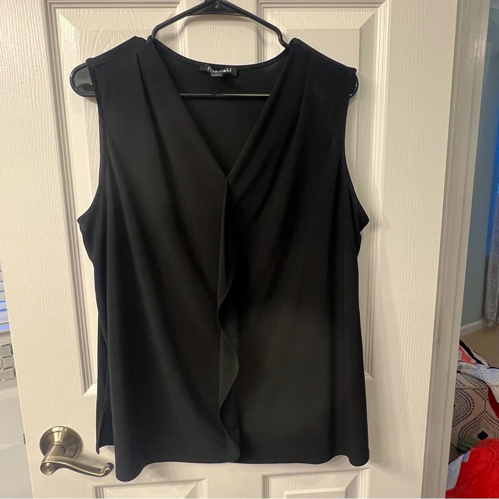Roz & Ali Black Sleeveless Blouse